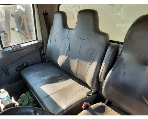 INTERNATIONAL 4300 SEAT, FRONT