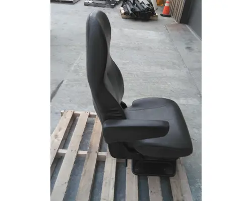 INTERNATIONAL 4300 SEAT, FRONT