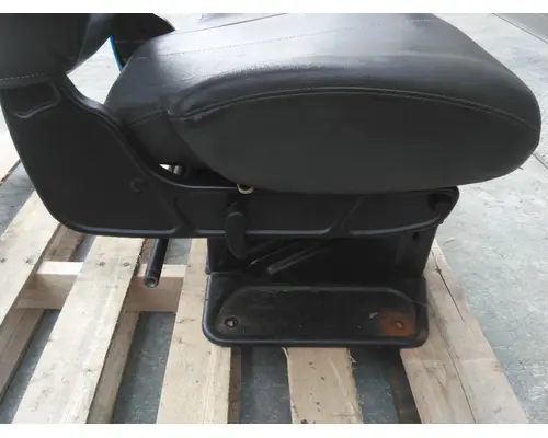 INTERNATIONAL 4300 SEAT, FRONT