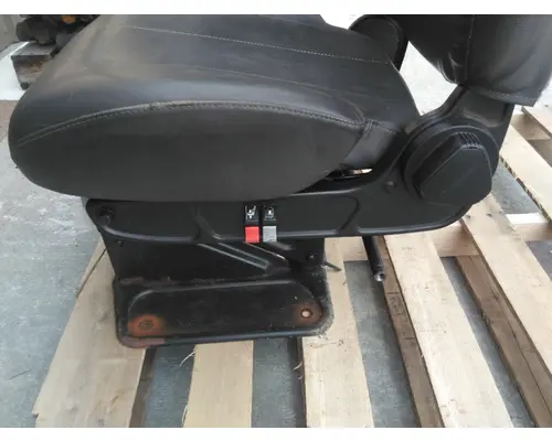 INTERNATIONAL 4300 SEAT, FRONT