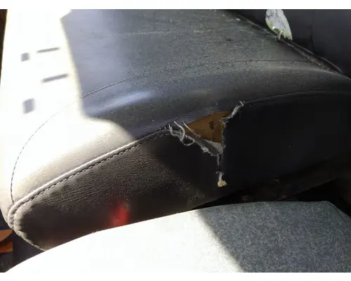 INTERNATIONAL 4300 SEAT, FRONT