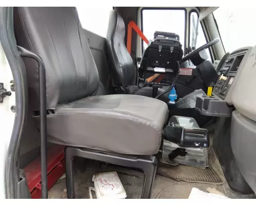 INTERNATIONAL 4300 SEAT, FRONT