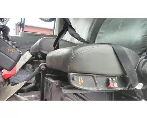 INTERNATIONAL 4300 SEAT, FRONT