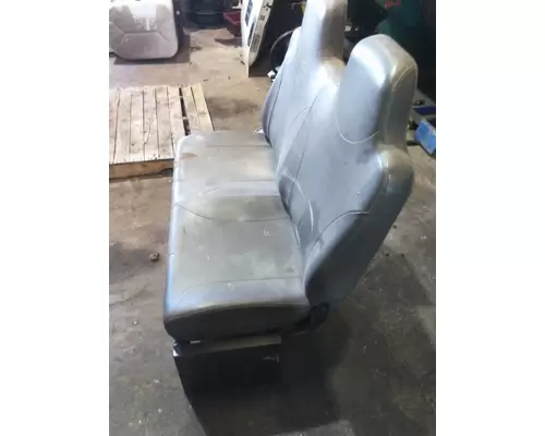 INTERNATIONAL 4300 SEAT, FRONT
