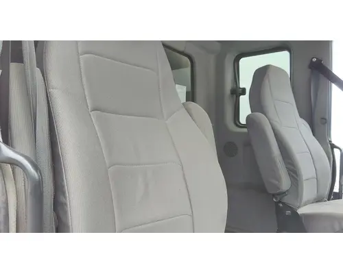 INTERNATIONAL 4300 SEAT, FRONT