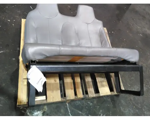 INTERNATIONAL 4300 SEAT, FRONT