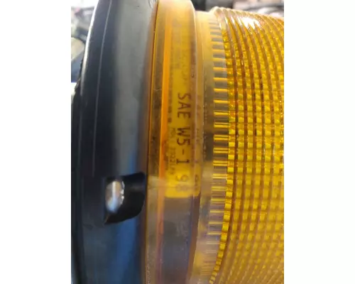 INTERNATIONAL 4300 STROBE LIGHT