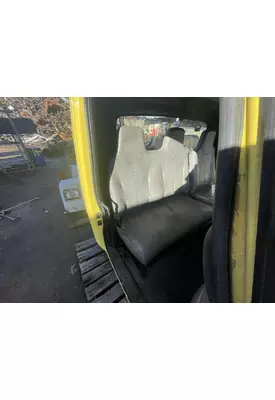 INTERNATIONAL 4300 Seat, Front