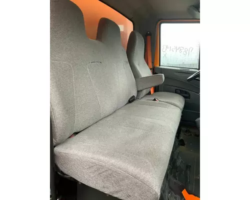 INTERNATIONAL 4300 Seat, Front