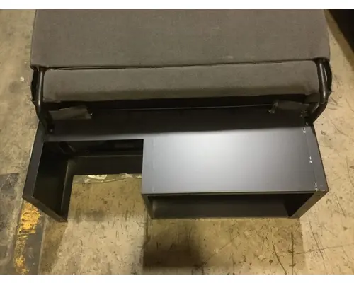 INTERNATIONAL 4300 Seat, Front