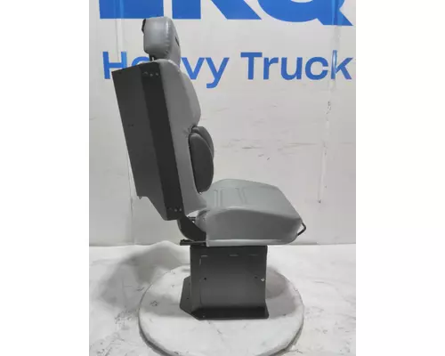 INTERNATIONAL 4300 Seat, Front