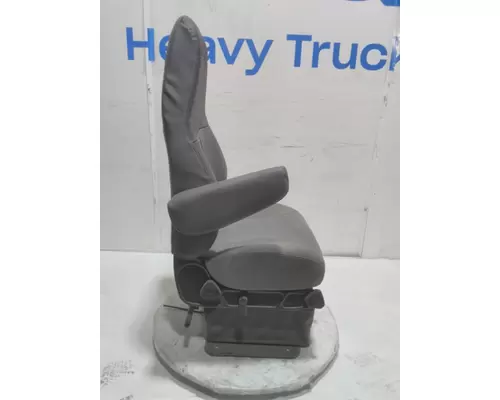 INTERNATIONAL 4300 Seat, Front