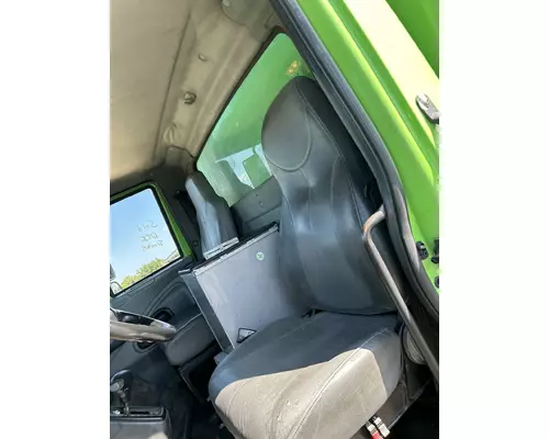 INTERNATIONAL 4300 Seat, Front