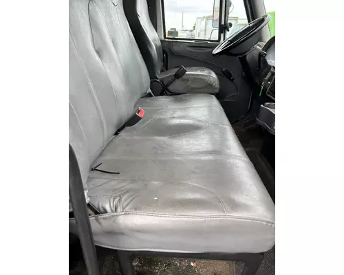 INTERNATIONAL 4300 Seat, Front