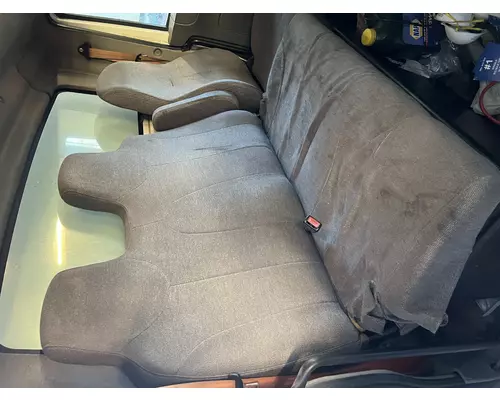 INTERNATIONAL 4300 Seat, Front