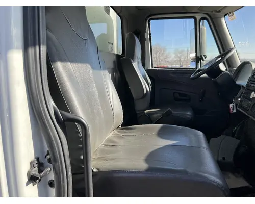 INTERNATIONAL 4300 Seat, Front