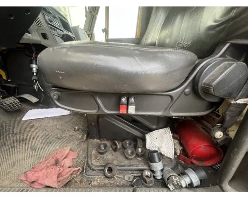 INTERNATIONAL 4300 Seat, Front
