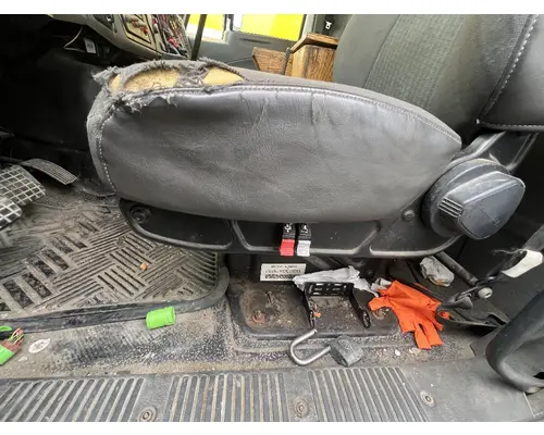 INTERNATIONAL 4300 Seat, Front