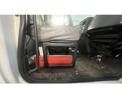 INTERNATIONAL 4300 Seat, Front