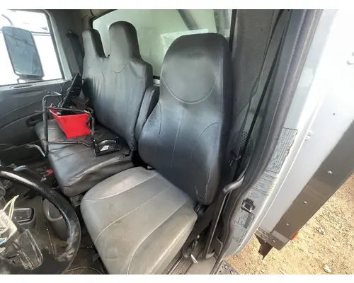 INTERNATIONAL 4300 Seat, Front
