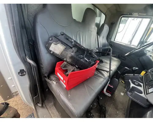 INTERNATIONAL 4300 Seat, Front