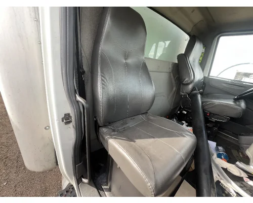 INTERNATIONAL 4300 Seat, Front