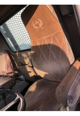 INTERNATIONAL 4300 Seat (non-Suspension)