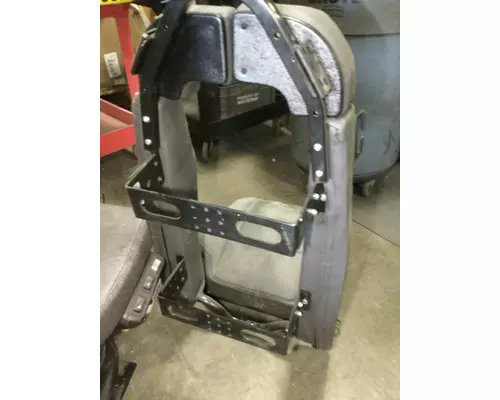 INTERNATIONAL 4300 Seat