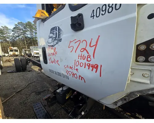 INTERNATIONAL 4300 Spindle  Knuckle, Front