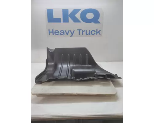 INTERNATIONAL 4300 Splash Shield