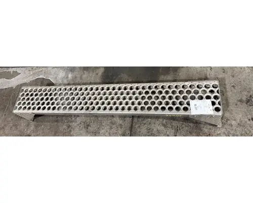 INTERNATIONAL 4300 Step