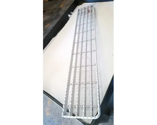 INTERNATIONAL 4300 Step