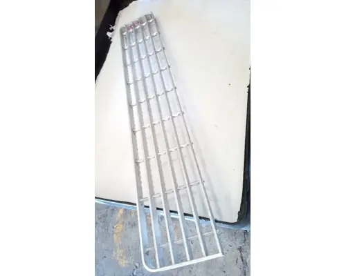 INTERNATIONAL 4300 Step