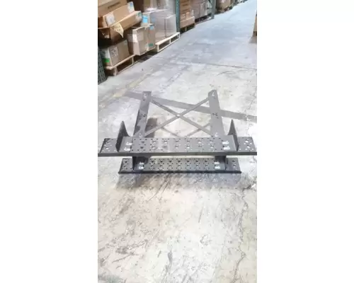 INTERNATIONAL 4300 Step