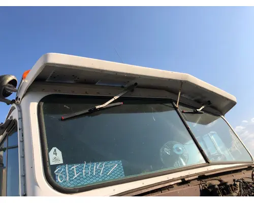 INTERNATIONAL 4300 Sun Visor (Exterior)