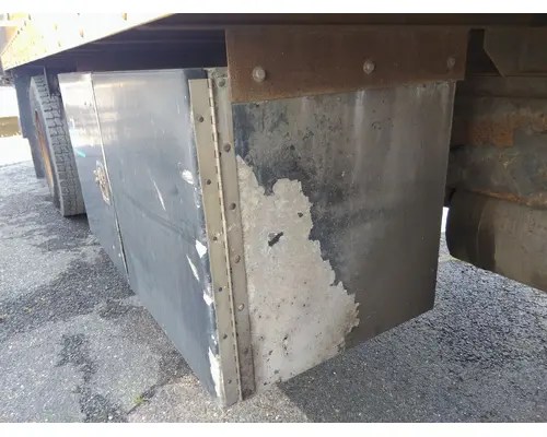 INTERNATIONAL 4300 TOOL BOX