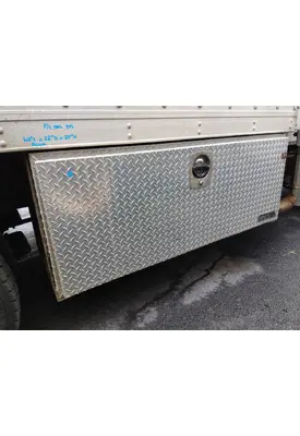 INTERNATIONAL 4300 TOOL BOX