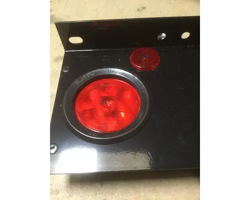 INTERNATIONAL 4300 Tail Lamp