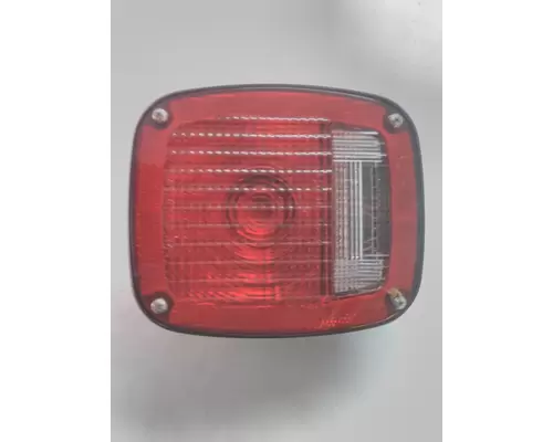INTERNATIONAL 4300 Tail Lamp