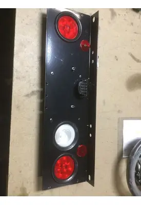 INTERNATIONAL 4300 Tail Lamp