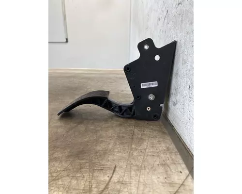 INTERNATIONAL 4300 Throttle Body Assembly