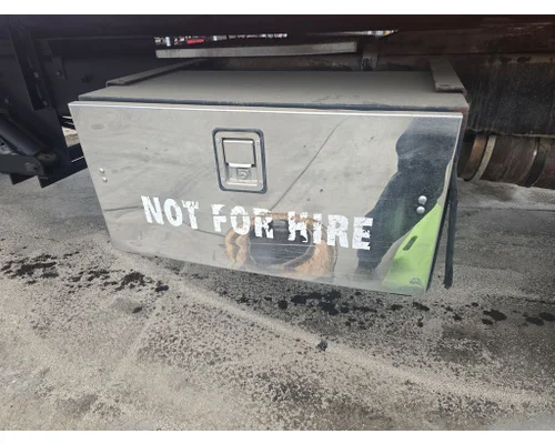 INTERNATIONAL 4300 Tool Box