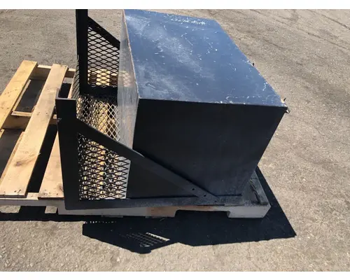 INTERNATIONAL 4300 Tool Box