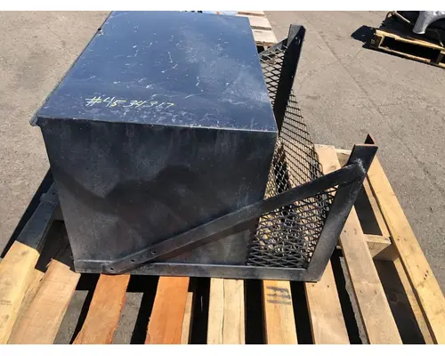 INTERNATIONAL 4300 Tool Box