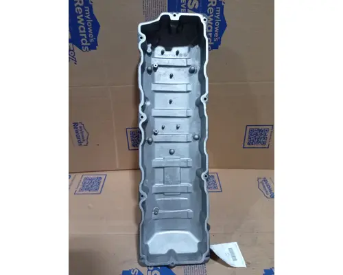 INTERNATIONAL 4300 Valve Cover