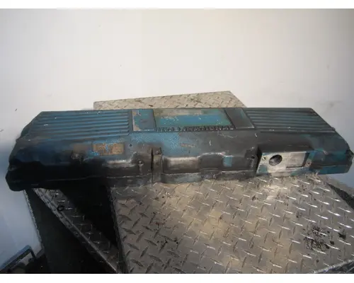 INTERNATIONAL 4300 Valve Cover