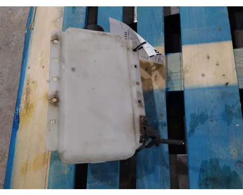 INTERNATIONAL 4300 WINDSHIELD WASHER RESERVOIR