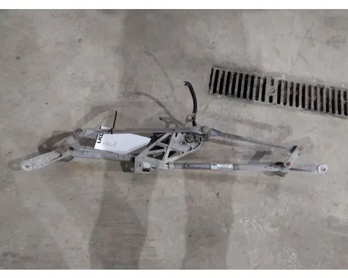 INTERNATIONAL 4300 WINDSHIELD WIPER ASSEMBLY