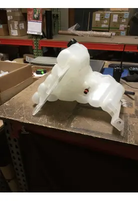 INTERNATIONAL 4300 Windshield Washer Reservoir