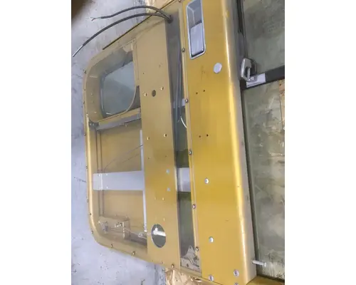 INTERNATIONAL 4370 DOOR-FRONT